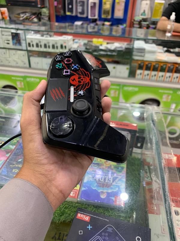 PS3 and PS4 street fighter v edition controller 3
