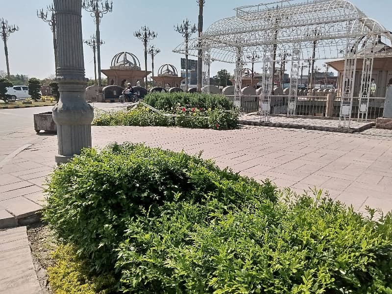 Good Location Residential Plot For Grabs In 7 Marla Gujranwala 8