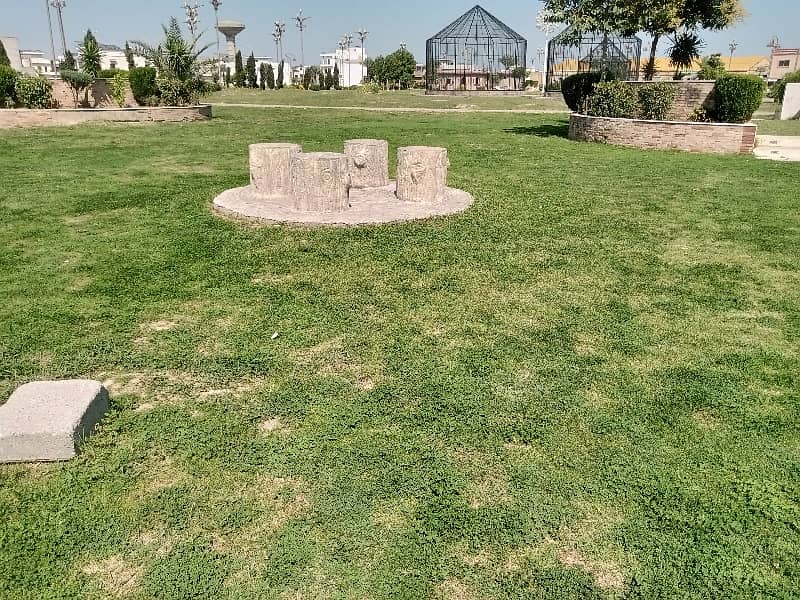 Good Location Master City - Block A Residential Plot For sale Sized 5 Marla 0