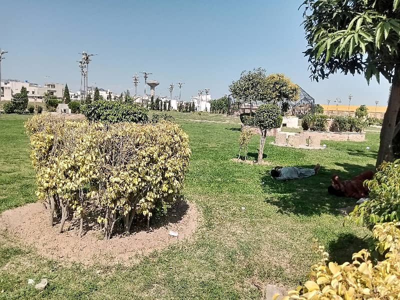 Good Location Master City - Block A Residential Plot For sale Sized 5 Marla 5