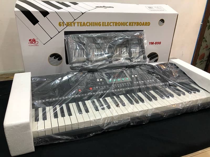 piano keyboard 2