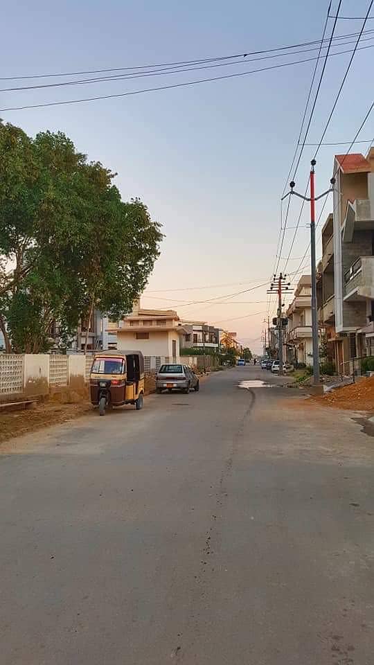 40 Feet Road Facing 400 Sq Yards West Open Most Reasonable Plot Available For Sale 6