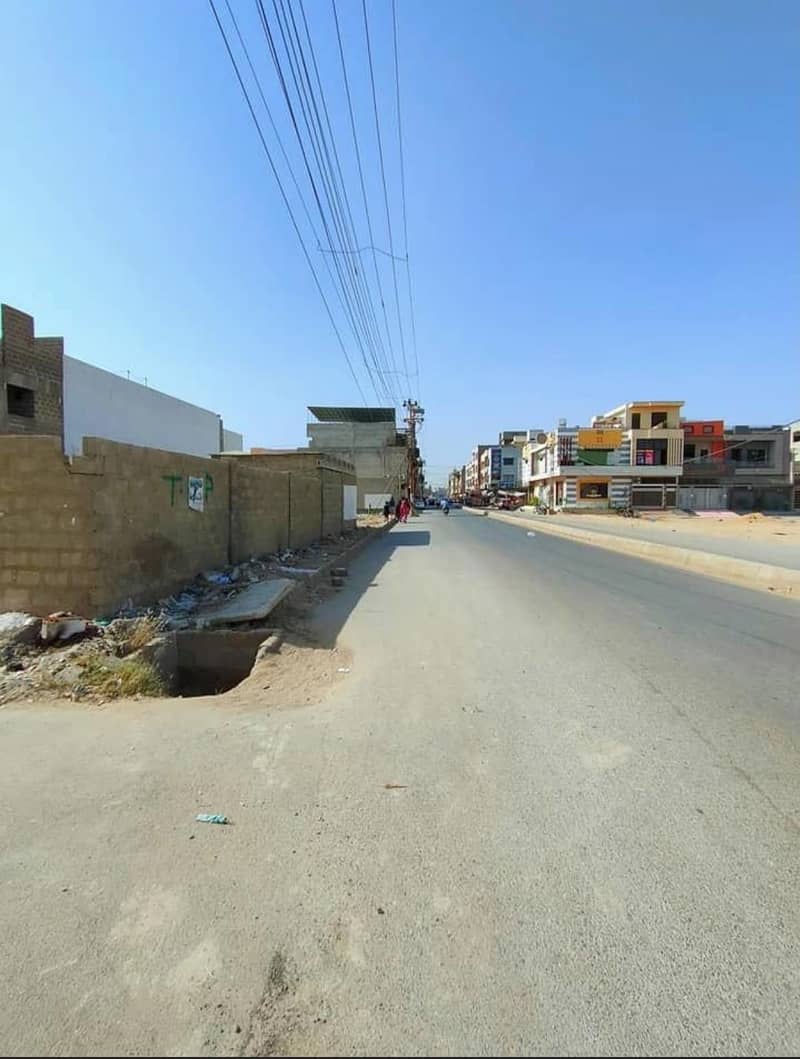 40 Feet Road Facing 400 Sq Yards West Open Most Reasonable Plot Available For Sale 8