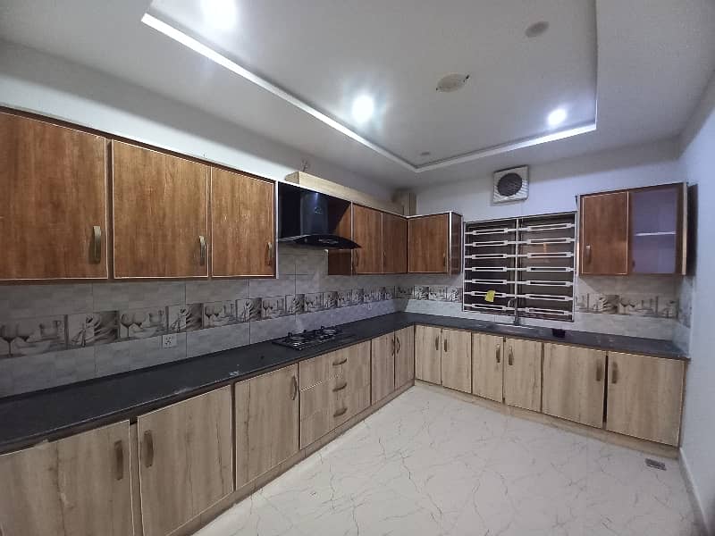 Usman Block Upper Portion For Rent Neat And Clean Fully Renovated Separate Electric Meter Ki Gas Available Reasonable Rent Demand36000/- 8