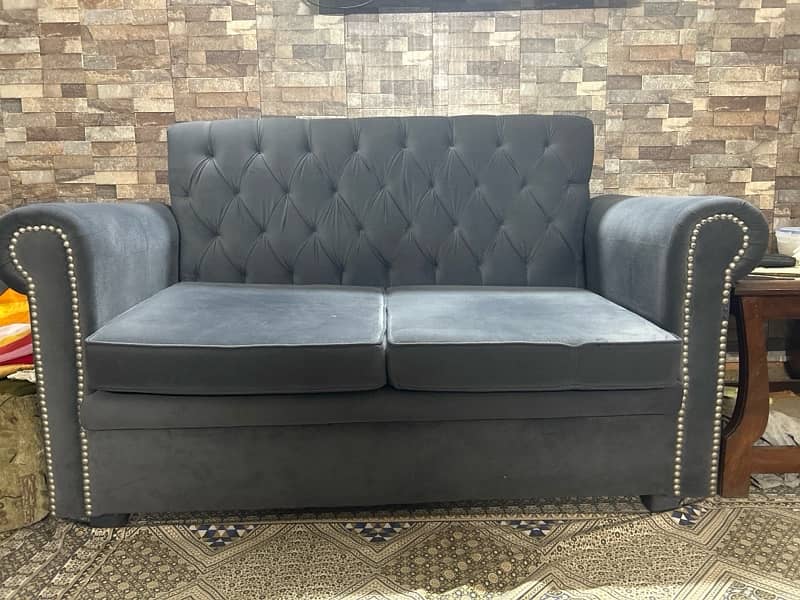 2 pieces of 2 seaters sofa in new condition 0