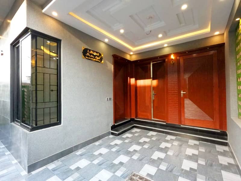 5 Marla Luxury Modern Brand New A Plus Solid Constructed House For Sale And Direct Meeting With Owner In Park View City Lahore. 5