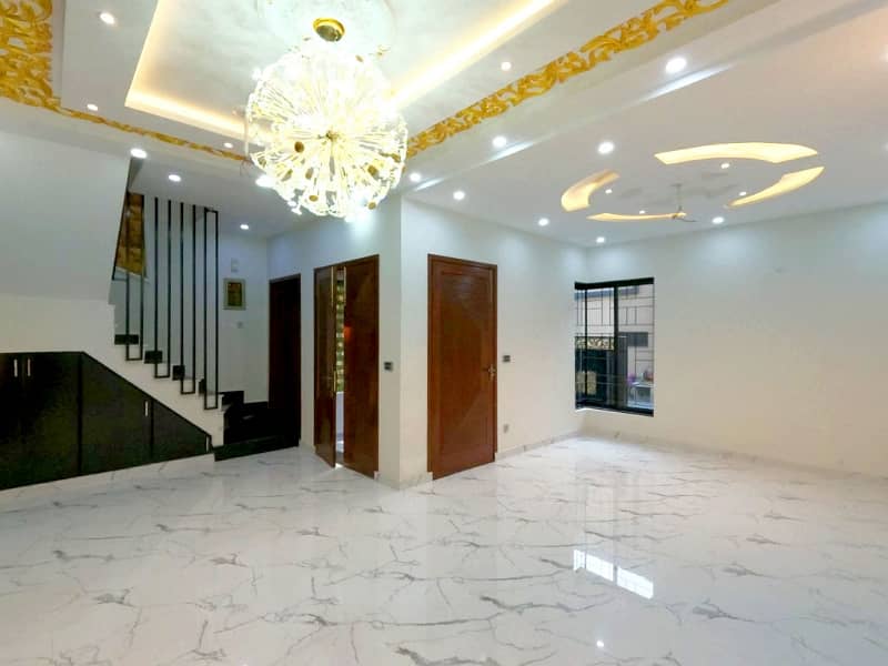 5 Marla Luxury Modern Brand New A Plus Solid Constructed House For Sale And Direct Meeting With Owner In Park View City Lahore. 8