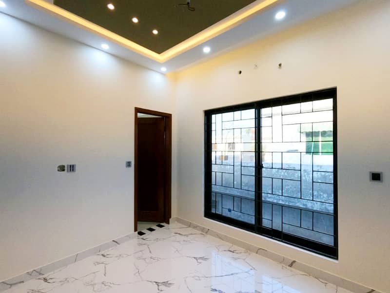 5 Marla Luxury Modern Brand New A Plus Solid Constructed House For Sale And Direct Meeting With Owner In Park View City Lahore. 32