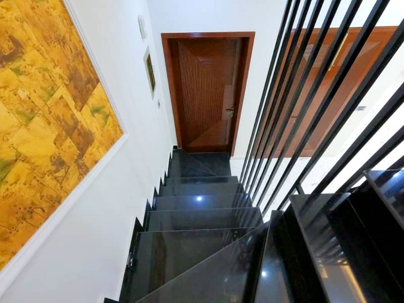 5 Marla Luxury Modern Brand New A Plus Solid Constructed House For Sale And Direct Meeting With Owner In Park View City Lahore. 38