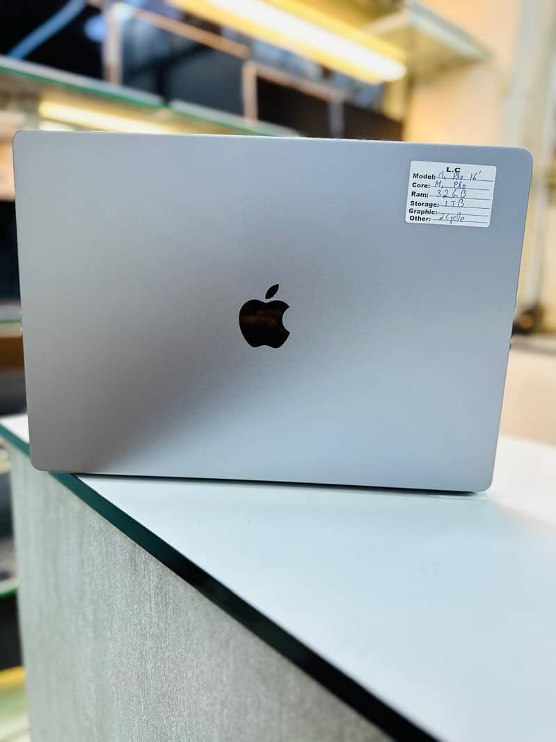 Apple MacBook Pro M1 16 Inch 16GB RAM | 512GB SSD  |Model : A2485 8