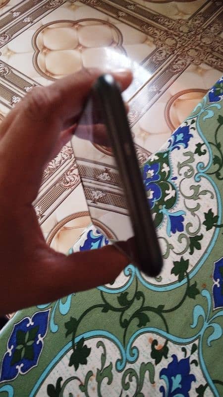 Non pta but 2 m0nth Working sim Home button Finger print All okay 0