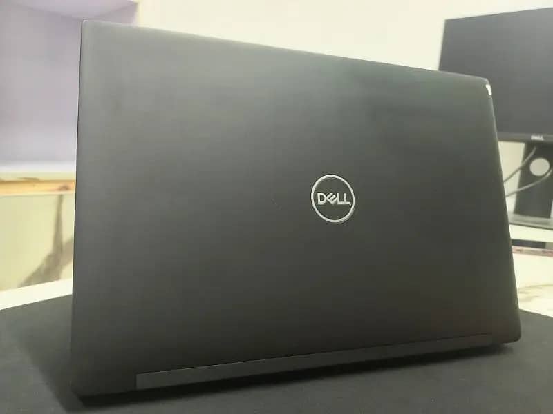 Dell Latitude Laptop 7390 core i7 8th Gen 16/256 gb 1