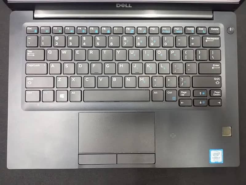 Dell Latitude Laptop 7390 core i7 8th Gen 16/256 gb 5