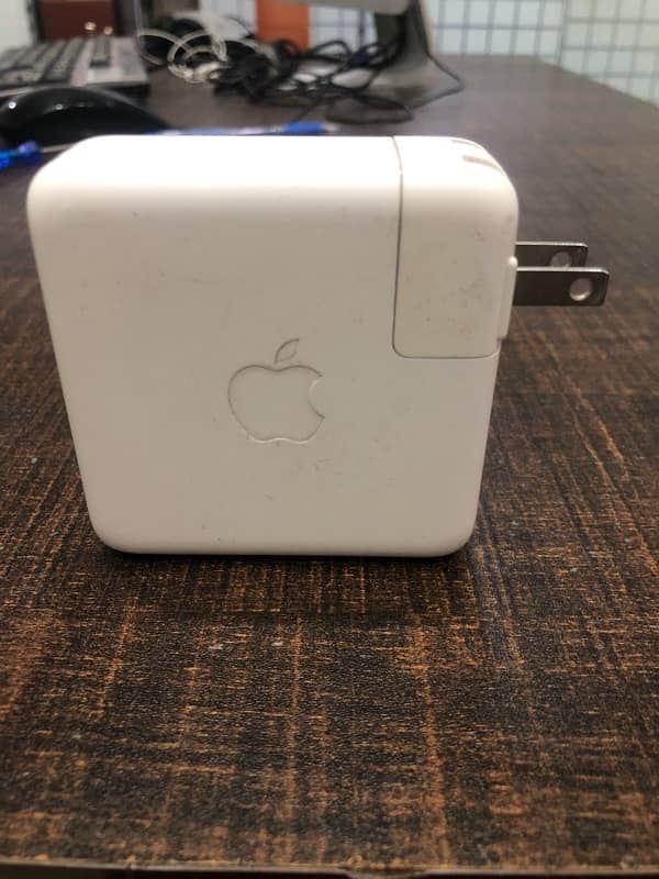 61W USB-c Power Adapter 100% Oroginal 1