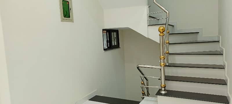 5 Marla Extra Modern Design House Available For Urgent Sale In Shalimar Zone Requested By AM rejected. 11