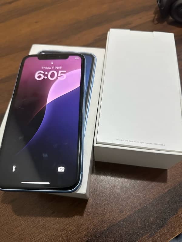 iphone XR 128gb dual pta 86 health with box 1
