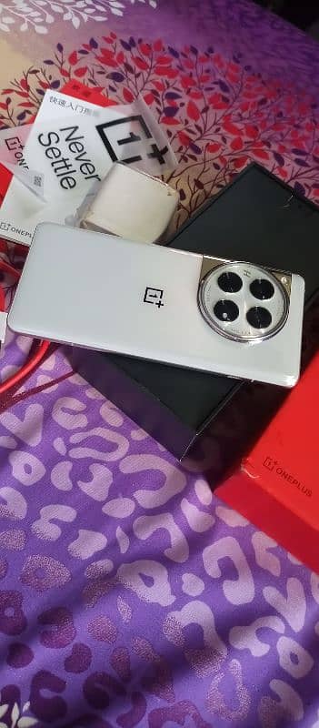 One Plus 12 Non Pta Complete Box 10/10 Condition Urgent Sale 5