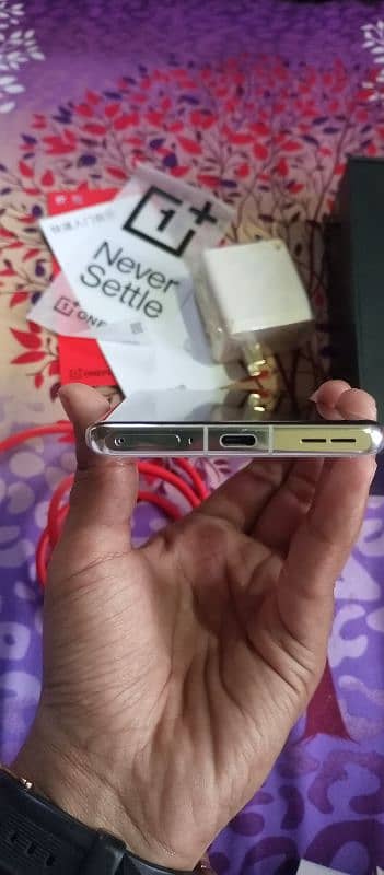 One Plus 12 Non Pta Complete Box 10/10 Condition Urgent Sale 6