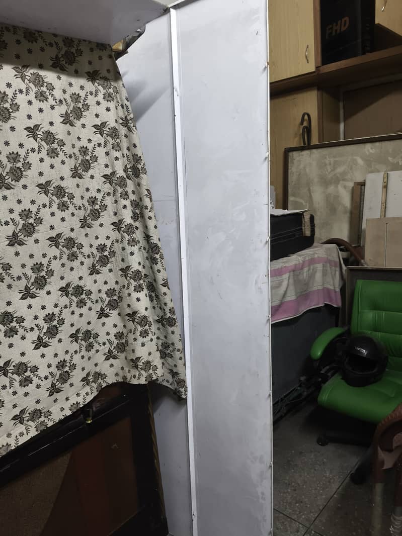 Iron Separation sheets used for cabin available 4