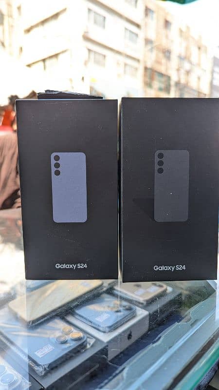 SamSung S24 8/128 Dual Physical Sim Boxpack NonActive Available 0