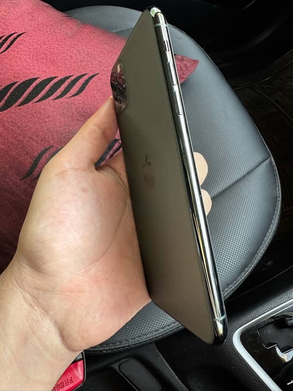 iPhone 11 Pro Max 256 GB PTA Approved 2