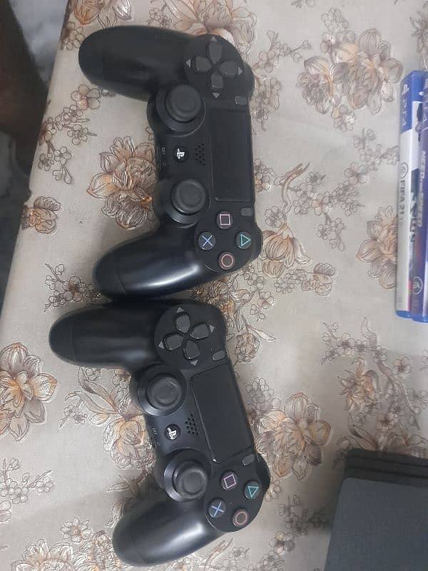 PS4 pro with extra stuff. Price is negotiable. Can deliver to you 6