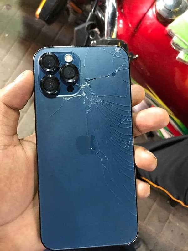 iphn12 promax condition back brake baqi all ok h 0
