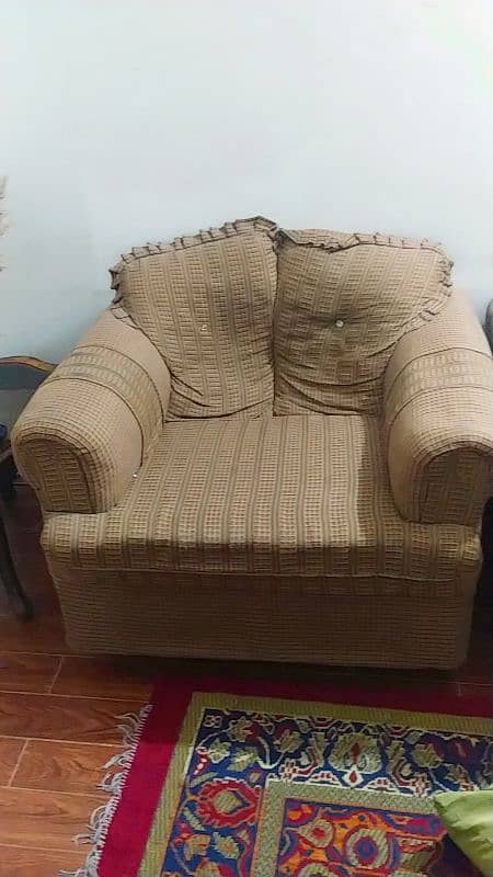 7 seater Sofa Set Urgent Sell 5