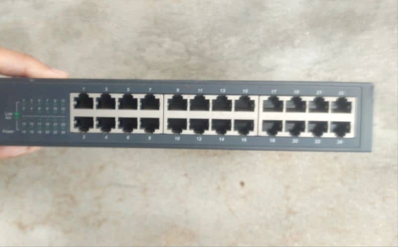 TP Link 24 port switch for sale 0