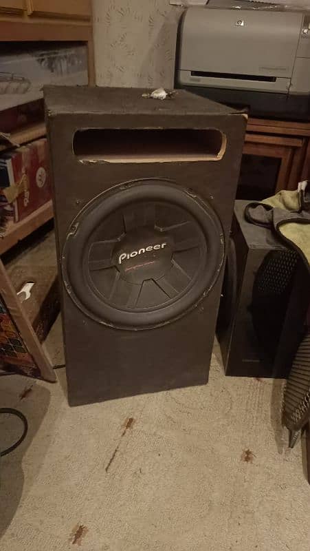 Pioneer champion series subwoofer and amplifier 3