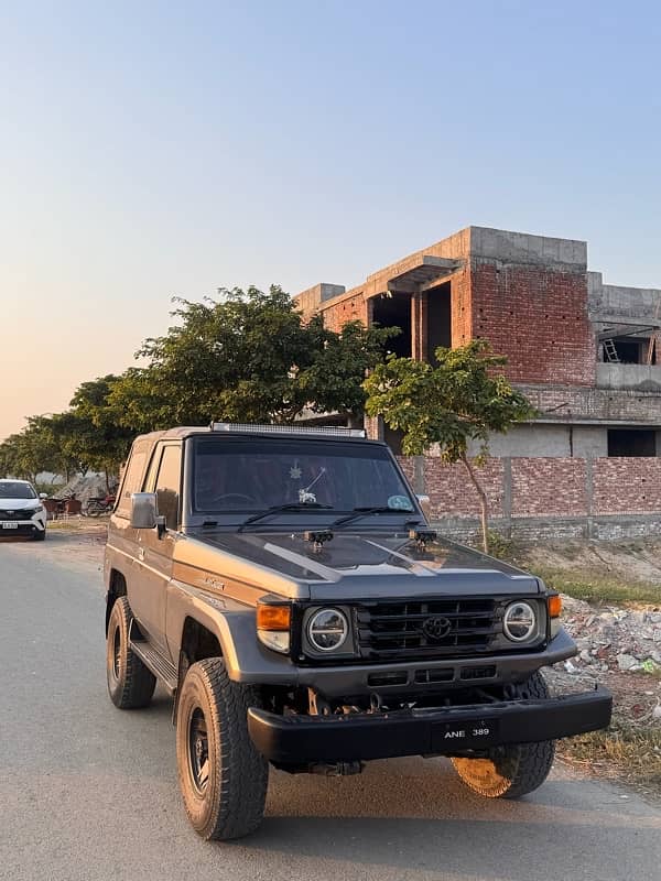 Toyota Land Cruiser 1989 RKR 7
