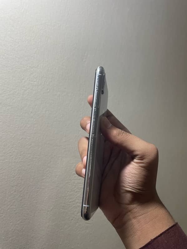 iPhone xs max non pta 4