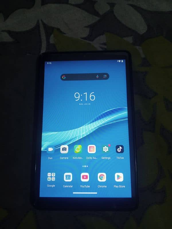Lenovo M8 tab in good condition 0
