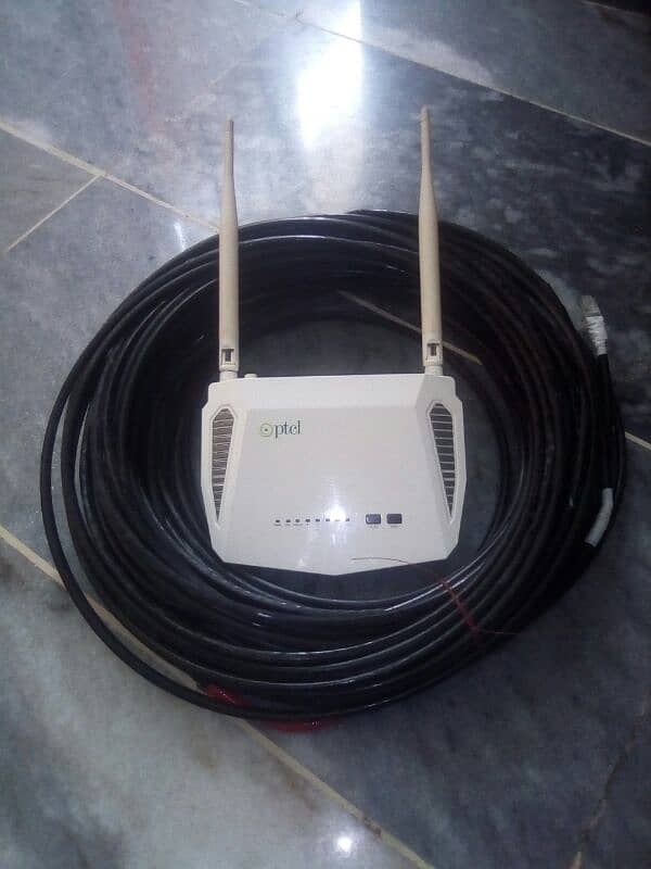 PTCL ROUTER AND ETHERNET CABLE 4