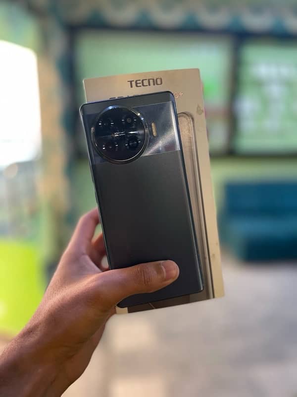 tecno spark 20 pro+ with box and charger 0