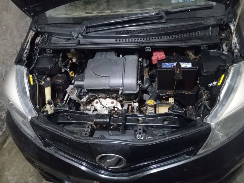 Toyota Vitz 14