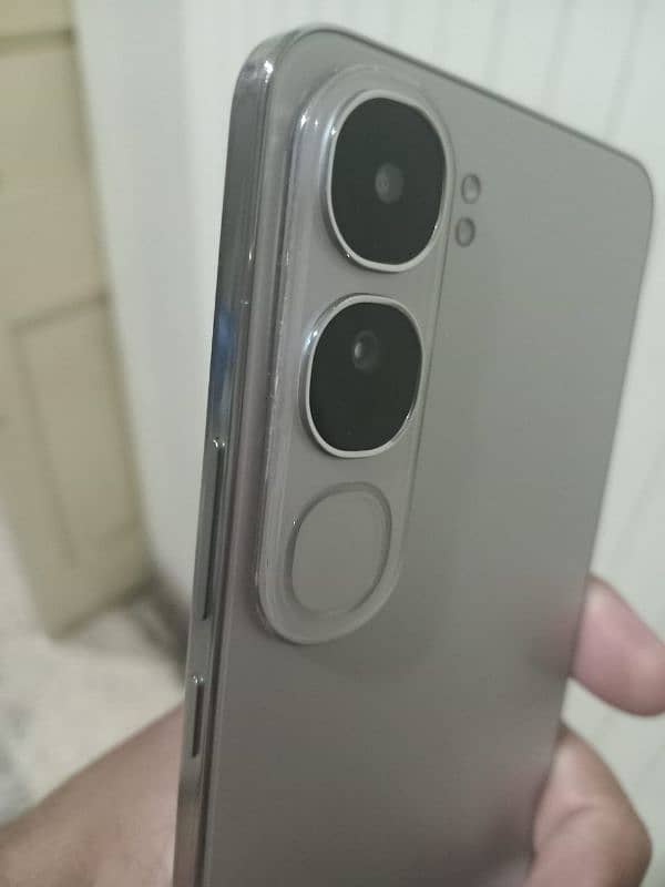 Vivo Y200 8/128 2