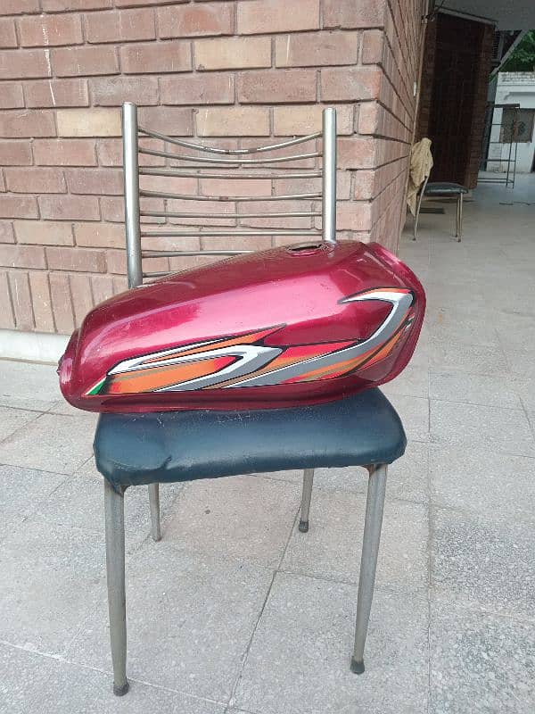 Honda 125 tanki taapy 0