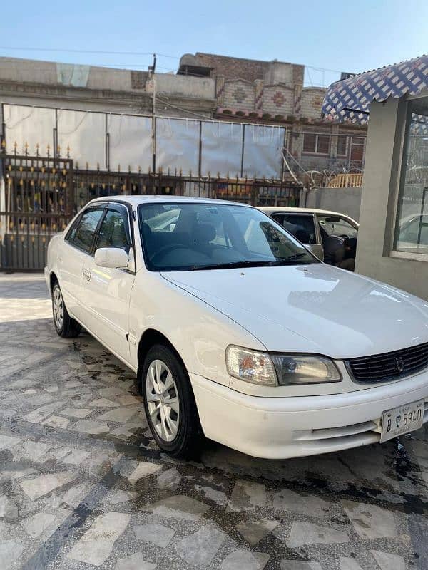 Toyota Corolla 2 Se Saloon 1