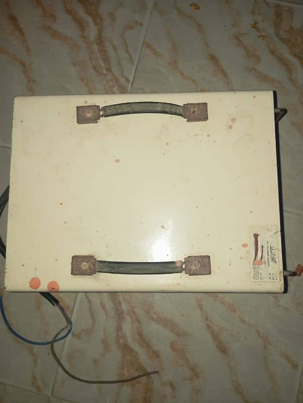 Universal original A70 model 7000 watts steplizer almost new condition 2