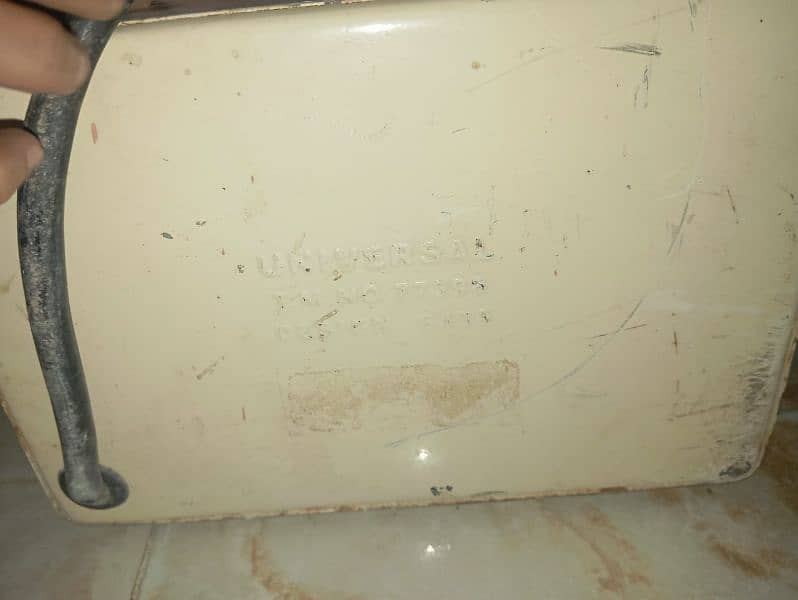 Universal original A70 model 7000 watts steplizer almost new condition 4