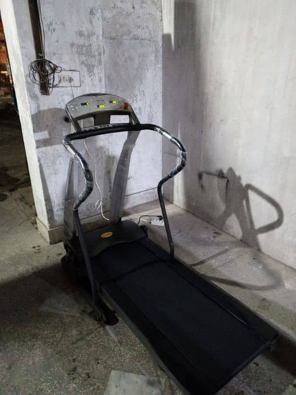 located in sargodha 03007227446 treadmill running machine cycle gym 3