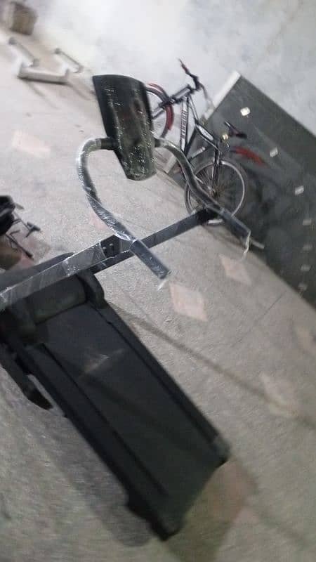 located in sargodha 03007227446 treadmill running machine cycle gym 9