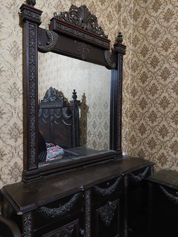 bed and dressing table side table 1