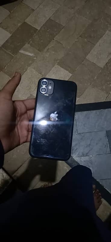 iPhone 11 jv non pta condition 10/9 kamii peshii ho jye gii 1