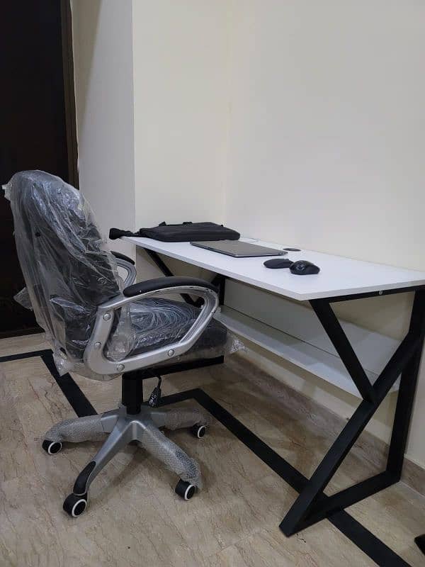 Gaming table office table study table laptop desk and writing table 5
