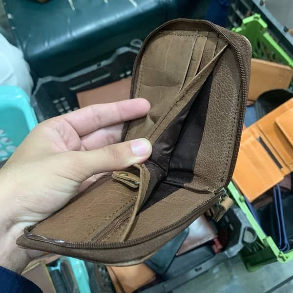 PREMIUM LEATHER WALLETS FOR MEN AND LADIES 3