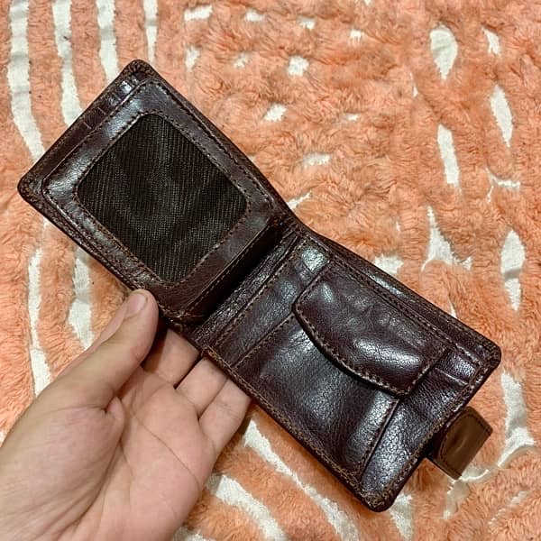 PREMIUM LEATHER WALLETS FOR MEN AND LADIES 16