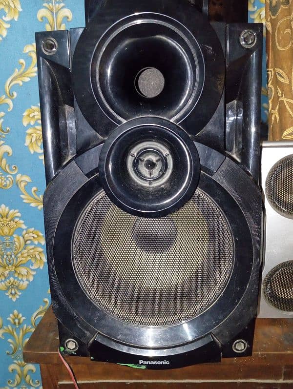 Panasonic 5.1 amplifier with original Panasonic woofers 2