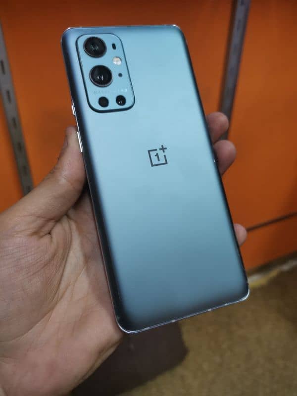 Oneplus 9 pro available in Very good condition 12gb 256gb single sim 1